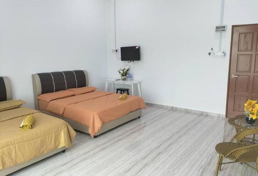 패밀리 룸, Kangar Jaya Lodging