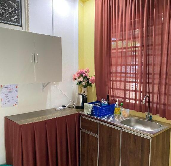Семейный Номер, Teratak Tiga Homestay Padang Besar