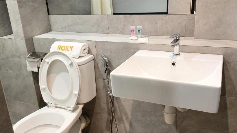 Номер Стандартный Кровать Куин, Roxy Hotel Sri Aman