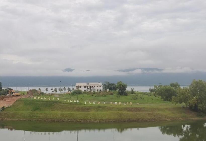 Четырехместный Номер Стандарт, Terinai Tasoh Lake View Resort