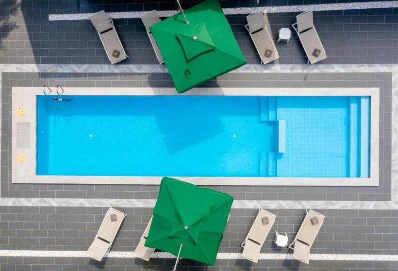 Quarto Familiar Superior, Cenang Rooms With Pool By Virgo Star Resort
