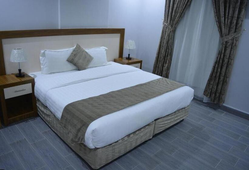 Апартаменты Deluxe 3 Спальни, Marina Palace