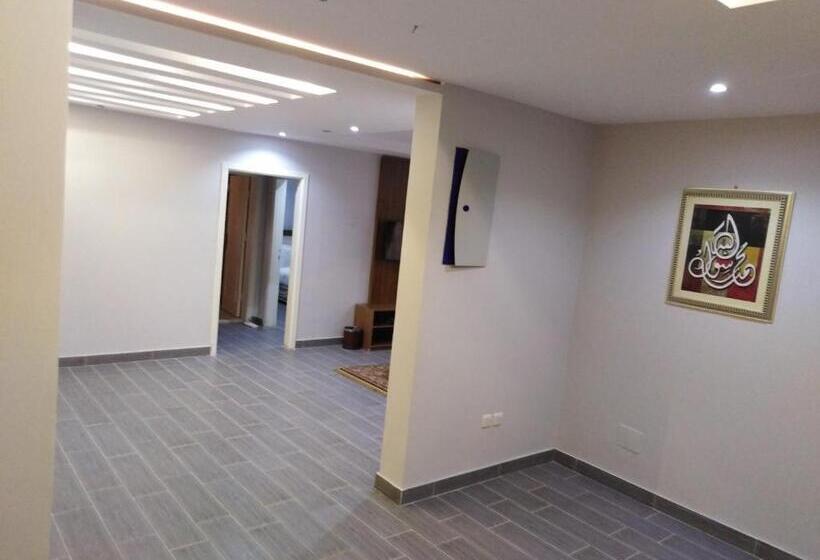 Апартаменты Deluxe 3 Спальни, Marina Palace