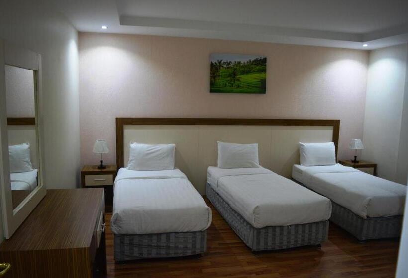 Четырехместный Номер Стандарт, Marina Palace