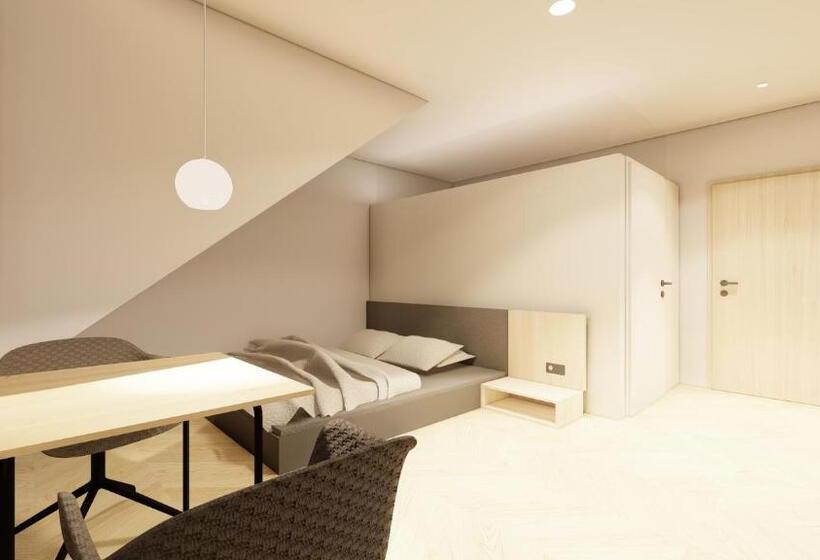 스탠다드 스튜디오, Forsthaus Apartment