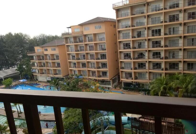 Студио Стандарт Вид на Бассейн, Qastury Gold Coast Morib Resort