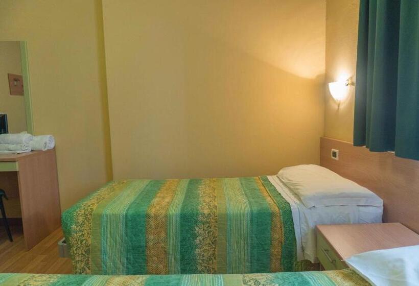 Номер Стандарт, Ristorante Albergo Al Donatore