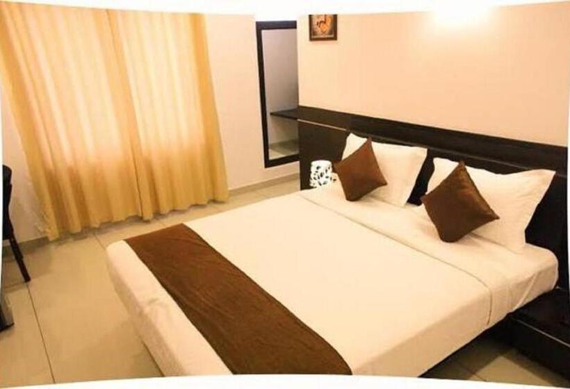 Quarto Comfort, Capital O 1761 Aavass Inn Paradise