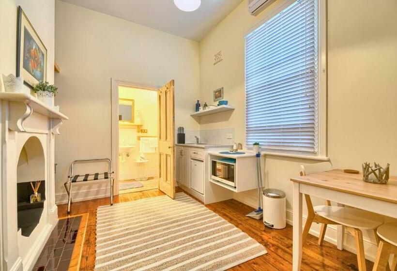 Люкс, Spencer Suites Albany