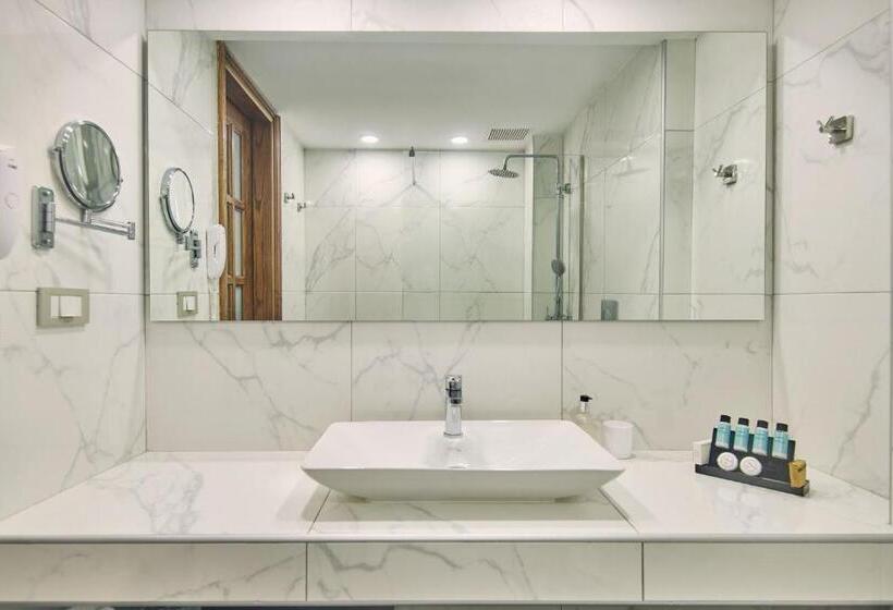 اتاق راحتی با چشمانداز استخر, Palazetto Suites Zakynthos   Adults Only