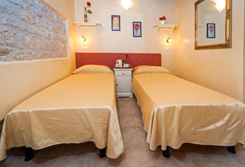 이코노미 룸, Guest House Sotto I Volti Centro Storico