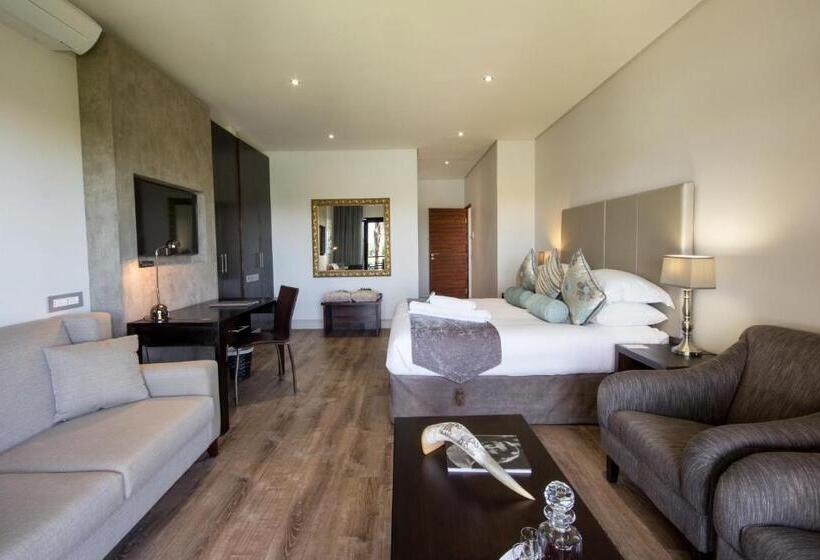 Номер Superior, River Place Manor