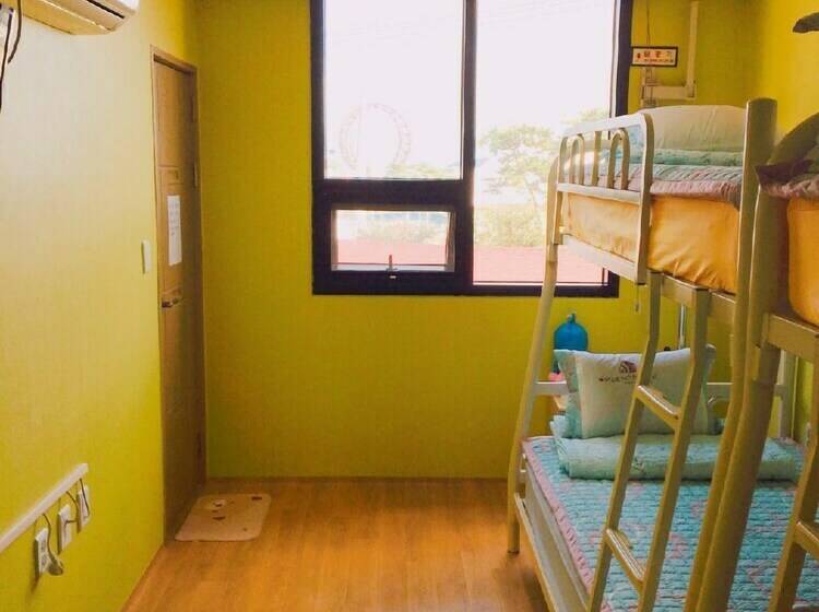 共用房间的床, Yeosuro Guesthouse   Hostel