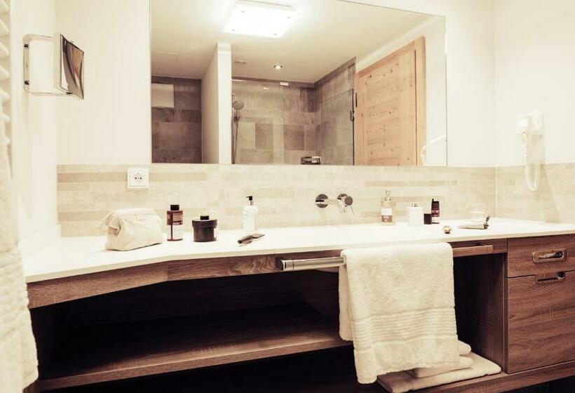 اتاق سوپریور با بالکن, Biohotel Bergzeit