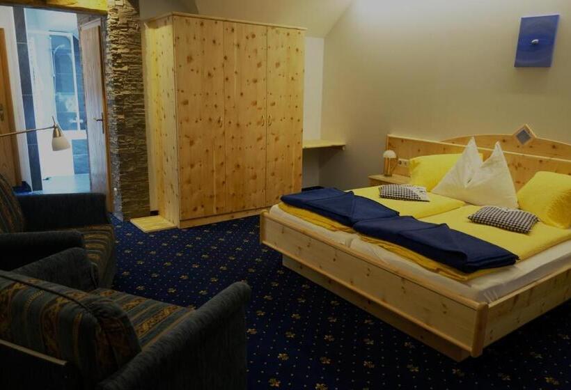 Четырехместный Номер Deluxe, Edelsteinhotel Guniwirt