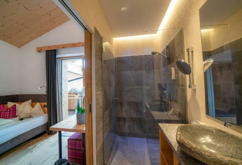 اتاق استاندارد یک نفره, Sedona Lodge