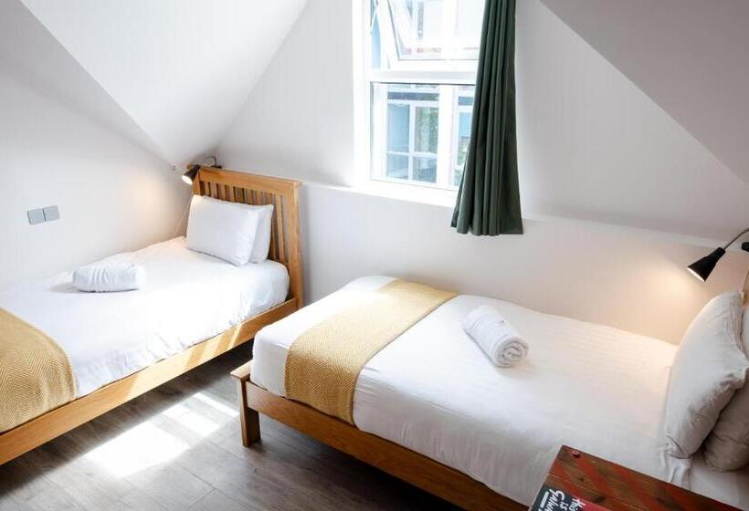 اتاق خانوادگی, The Nest Boutique Hostel