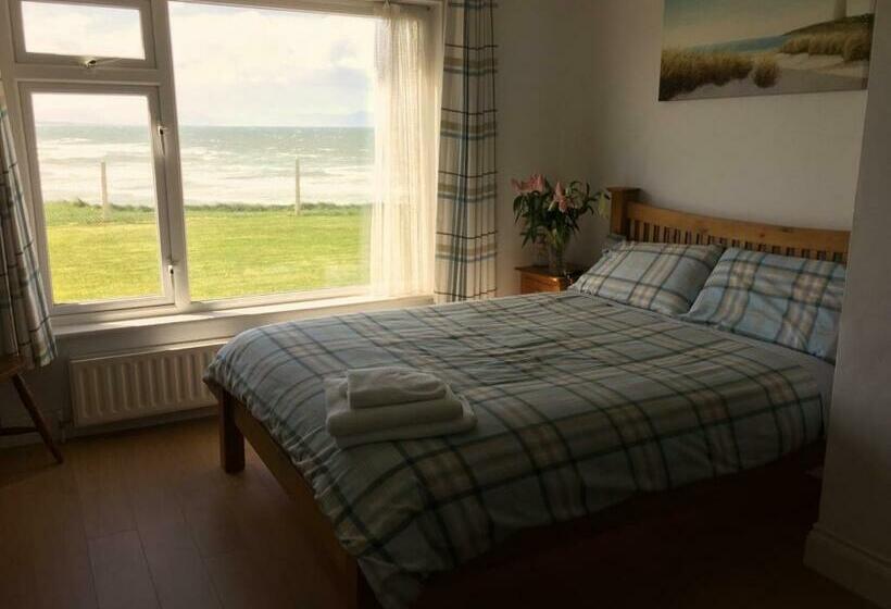 Трехместный Номер Deluxe Вид на Море, O'neill's Bed&breakfast