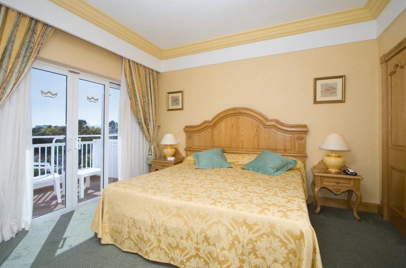 Номер Стандарт, Armcashel B&b
