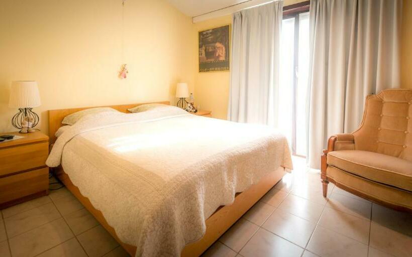 Номер Стандарт, B&b Yaca