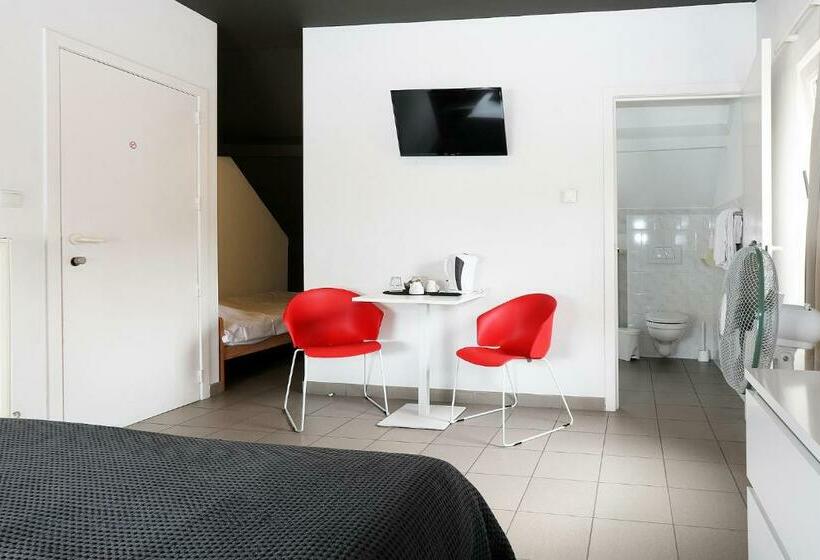 غرفة قياسية ثلاثية, De Loft