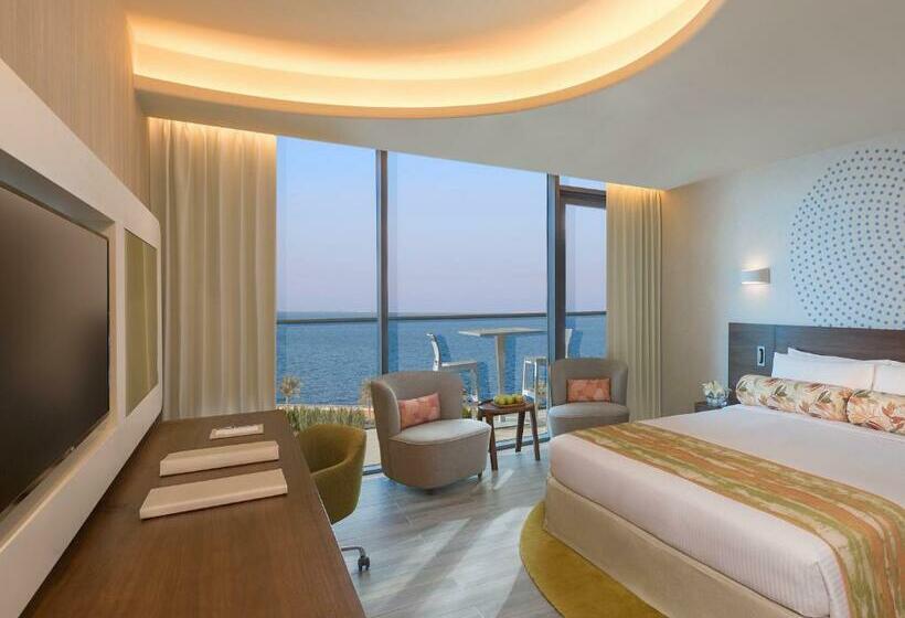 带大床的豪华间, The Retreat Palm Dubai Mgallery By Sofitel