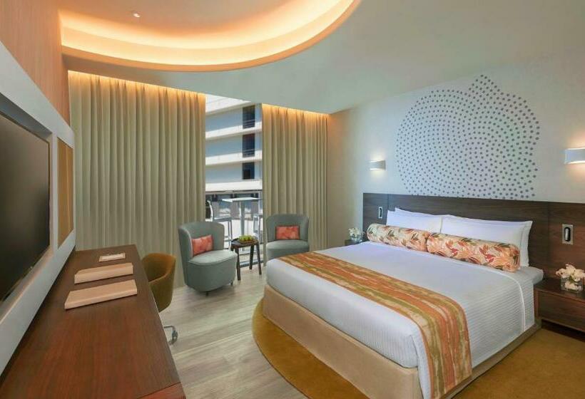 Номер Deluxe Кровать Кинг, The Retreat Palm Dubai Mgallery By Sofitel