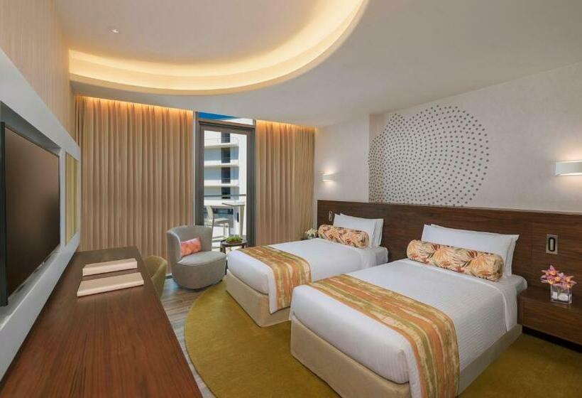 带大床的豪华间, The Retreat Palm Dubai Mgallery By Sofitel