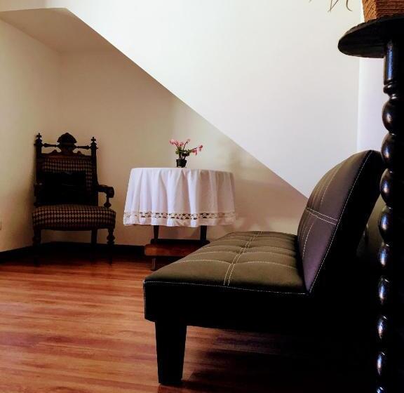 Quarto Triplo Estandar, Kori Gems Inn