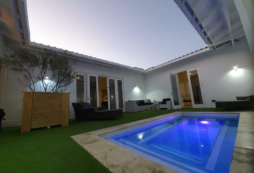 ویلای یک اتاق خوابه با استخر شنا, Penthouse Jan Thiel Curacao