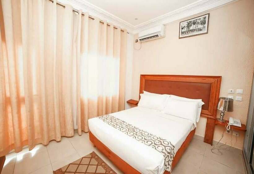 اتاق استاندارد با چشم‌انداز دریا, Fini Hotel Bobende