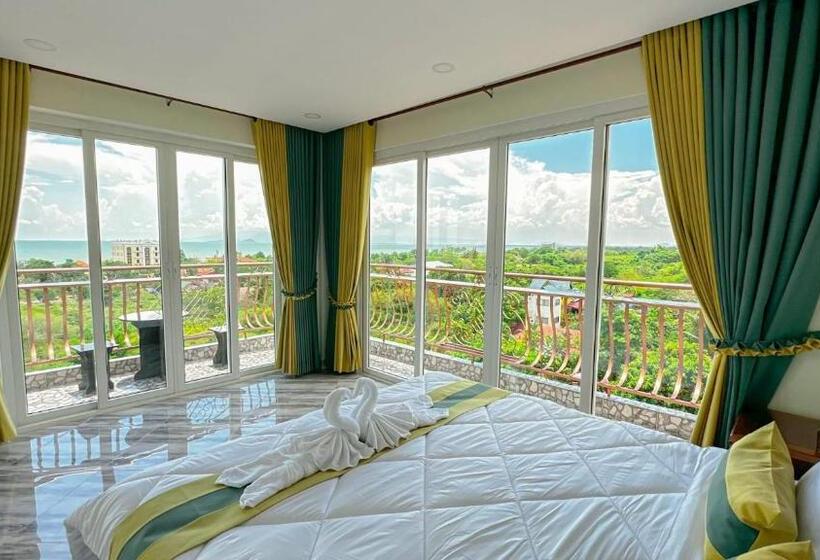 غرفة ديلوكس مطلّة علي البحر مزوَّدة بشُرفة, Summer Resort