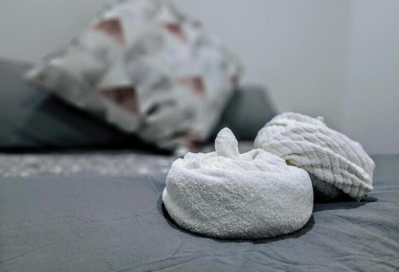 غرفة ديلوكس, Upspot Kuching Waterfront Premium Hostel