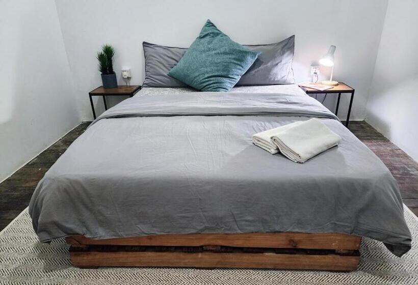 غرفة ديلوكس, Upspot Kuching Waterfront Premium Hostel