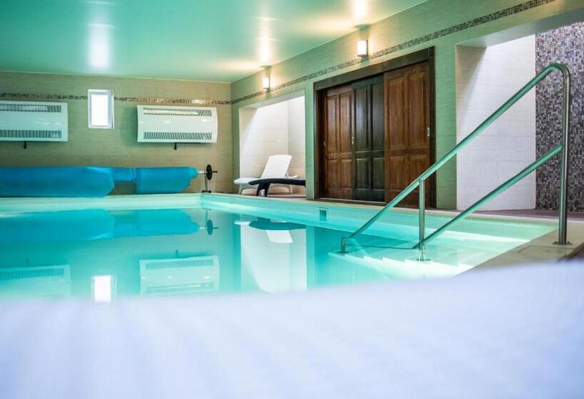 Трехместный Президентский, Borhotel Sziluett Farkasmály