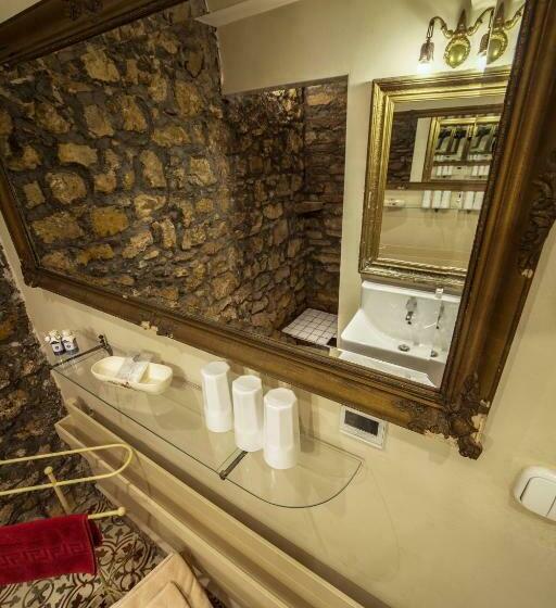 סוויטת ג'וניור נוף לגינה, Káli Art Inn