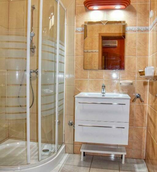 스탠다드 트리플 룸, Penta Lux