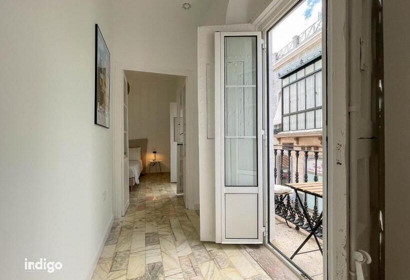 اتاق لوکس با تخت بزرگ, Casa Cristóbal Colón Habitaciones Con Vistas A Semana Santa Y Fiestas