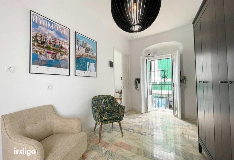 اتاق لوکس با تخت بزرگ, Casa Cristóbal Colón Habitaciones Con Vistas A Semana Santa Y Fiestas