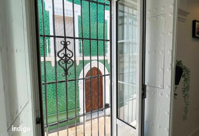 اتاق لوکس با تخت بزرگ, Casa Cristóbal Colón Habitaciones Con Vistas A Semana Santa Y Fiestas