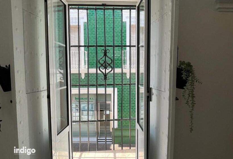 اتاق لوکس, Casa Cristóbal Colón Habitaciones Con Vistas A Semana Santa Y Fiestas