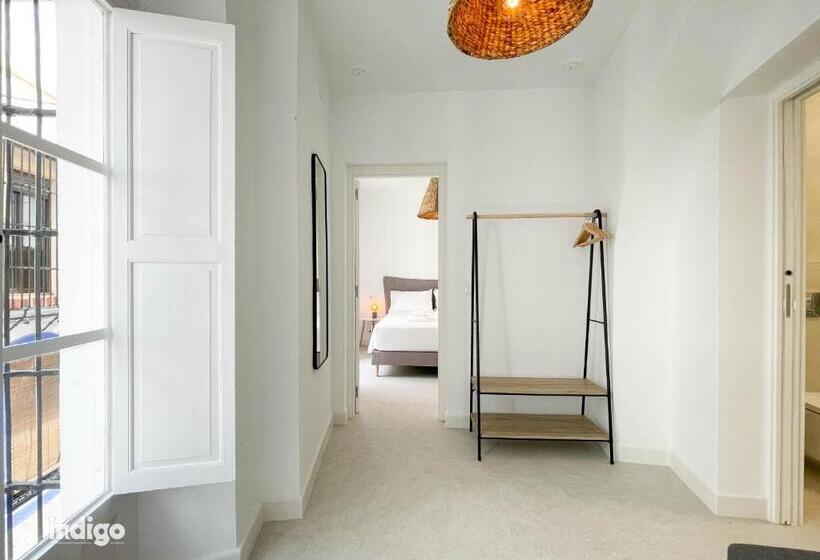 اتاق لوکس, Casa Cristóbal Colón Habitaciones Con Vistas A Semana Santa Y Fiestas