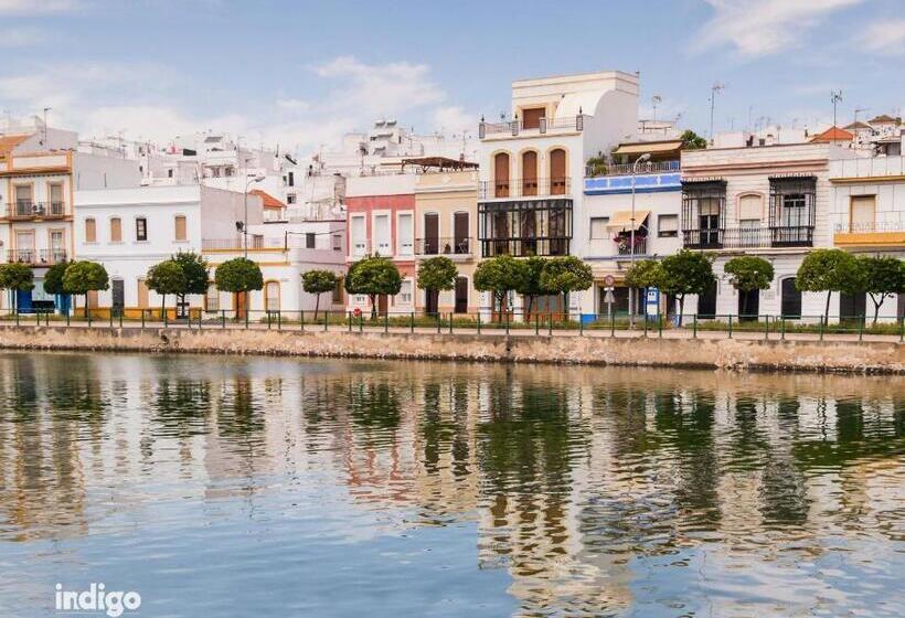 اتاق لوکس با تخت بزرگ, Casa Cristóbal Colón Habitaciones Con Vistas A Semana Santa Y Fiestas