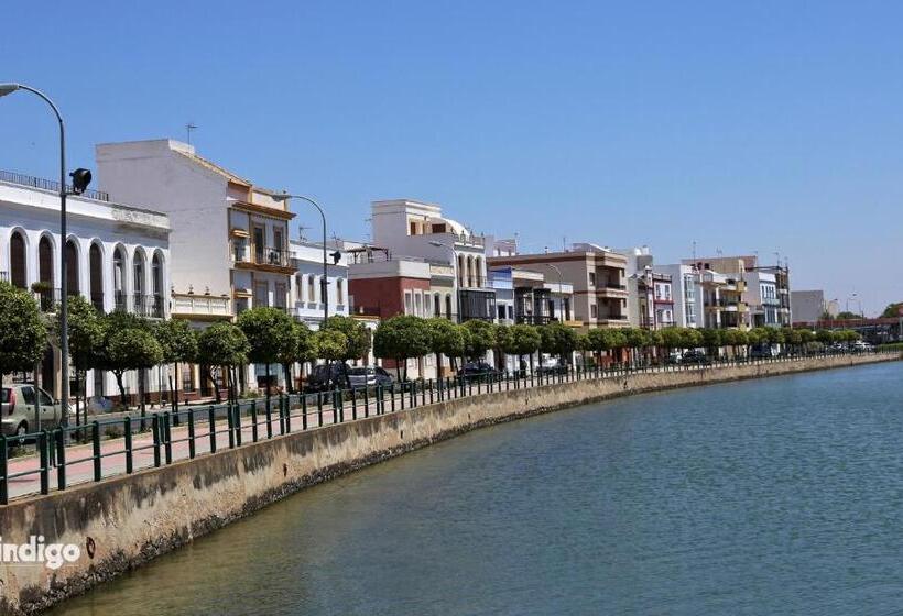 اتاق لوکس, Casa Cristóbal Colón Habitaciones Con Vistas A Semana Santa Y Fiestas