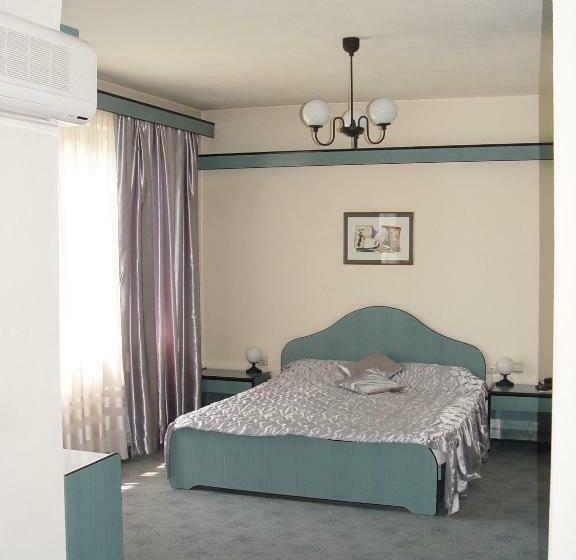 발코니가 있는 스위트, Family Hotel Gabrovo