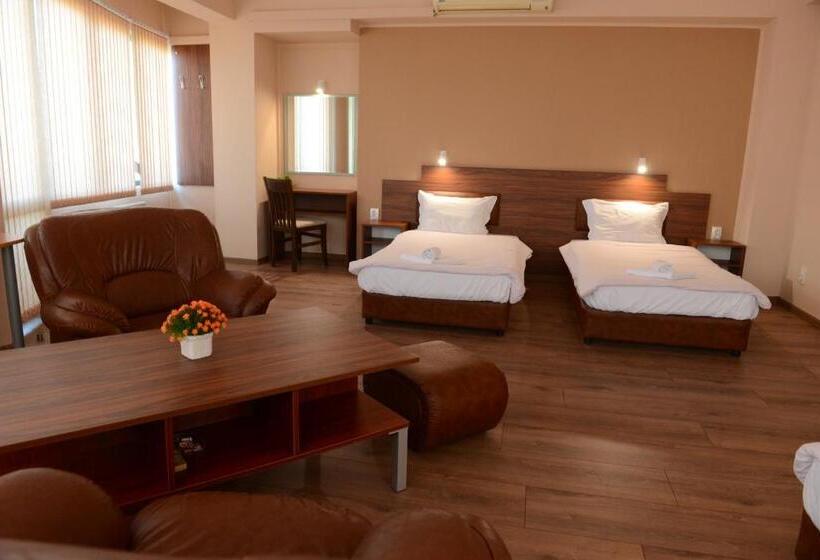 Номер Стандарт Трехместный, Family Hotel Gotse Delchev