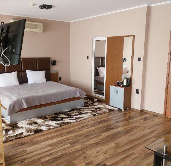 デラックススイート, Family Hotel Gotse Delchev