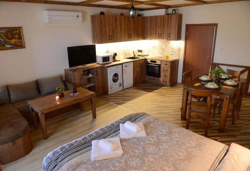 デラックススタジオ, Family Hotel Gotse Delchev