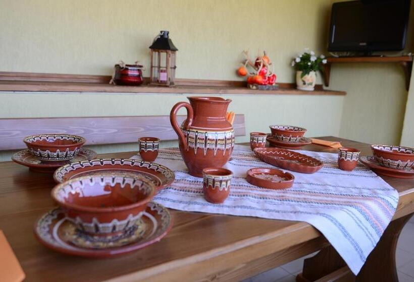 Студия Deluxe, Family Hotel Gotse Delchev