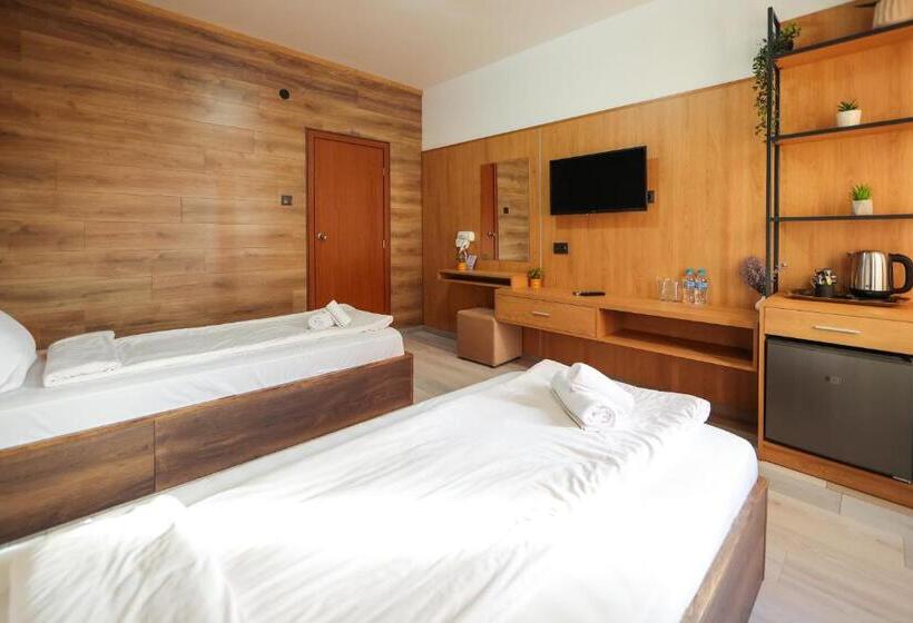 シングルデラックスルーム, Family Hotel Gotse Delchev